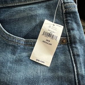 Gap High Rise Cigarette Jeans, Size 28 / 6R, NWT